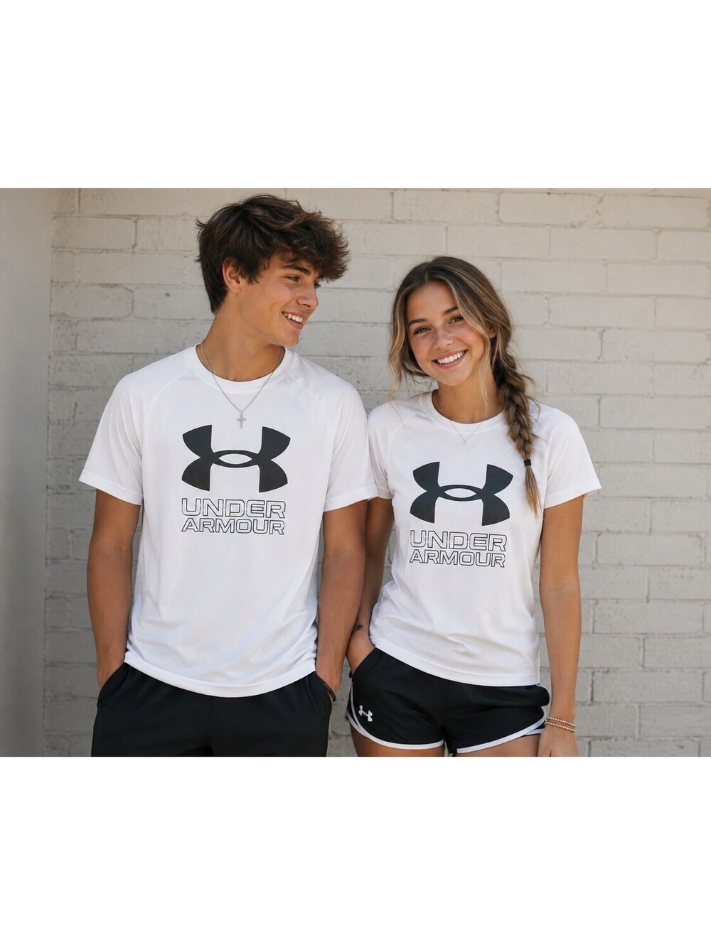Under Armour HeatGear Loose Fit White Graphic Athletic T-Shirt Youth Size Medium